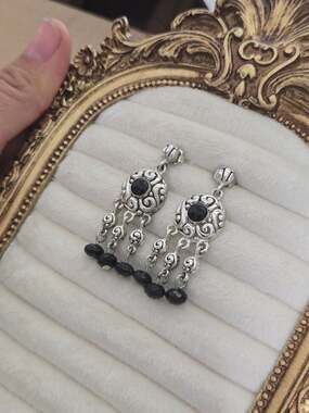 Vintage Avon Casual Silvertone and Jet Dangle Earrings Pierced - ,